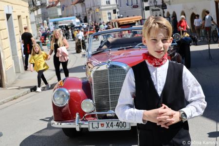 Mednarodna revija starodobnikov v Kamnik privabila ljubitelje klasičnih vozil (51)